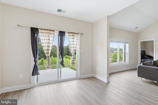 9910 ROULETTE DR, Hagerstown, MD 21740