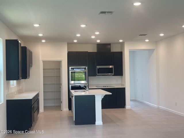 1825 Kylar Drive NW, Palm Bay, FL 32907