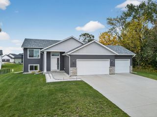 412 9th Street W, Mantorville, MN 55955