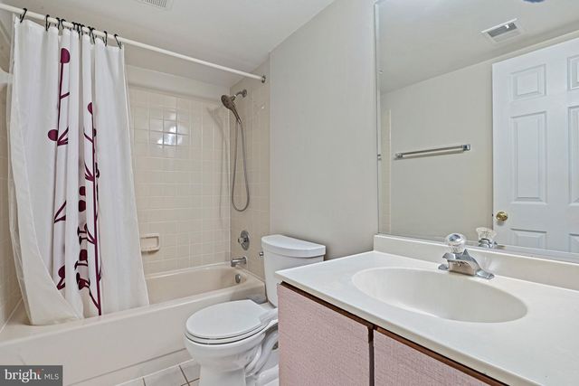 9830 FAUST DR, Vienna, VA 22182
