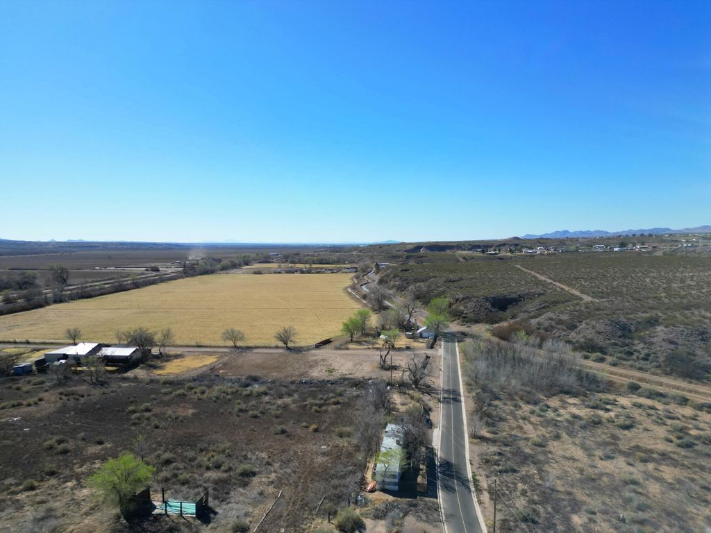 Image 9 of property listing at 1208 Cuba Road, Socorro, NM 87801