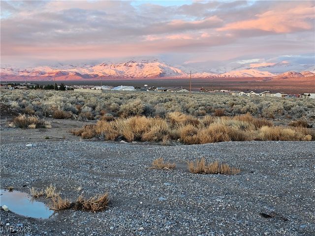 4151 Whirlwind Avenue, Pahrump, NV 89048