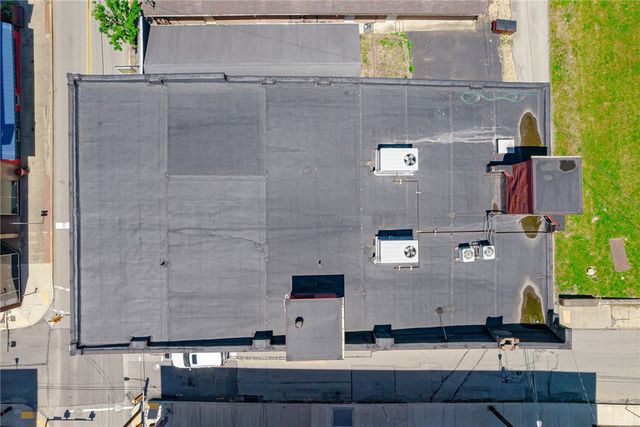 201 N Pittsburgh St, Connellsville, PA 15425