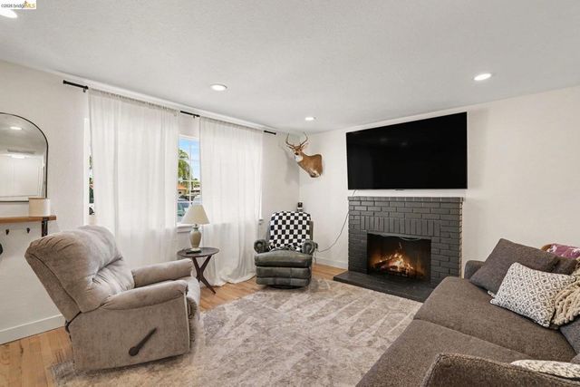 752 Castle Ct, Brentwood, CA 94513