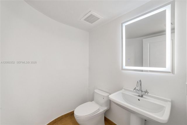 3739 Collins Ave N-503, Miami Beach, FL 33140
