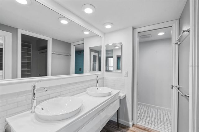 2617 COVE CAY DRIVE 711, Clearwater, FL 33760