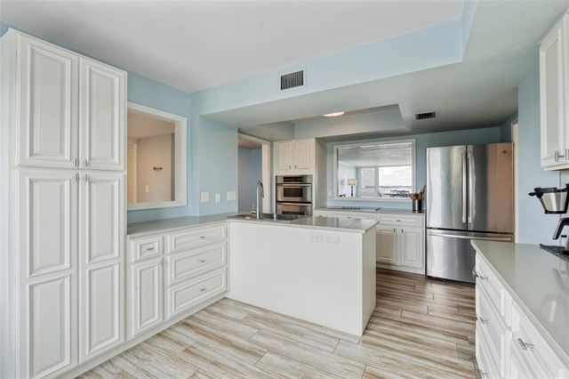 2617 COVE CAY DRIVE 711, Clearwater, FL 33760