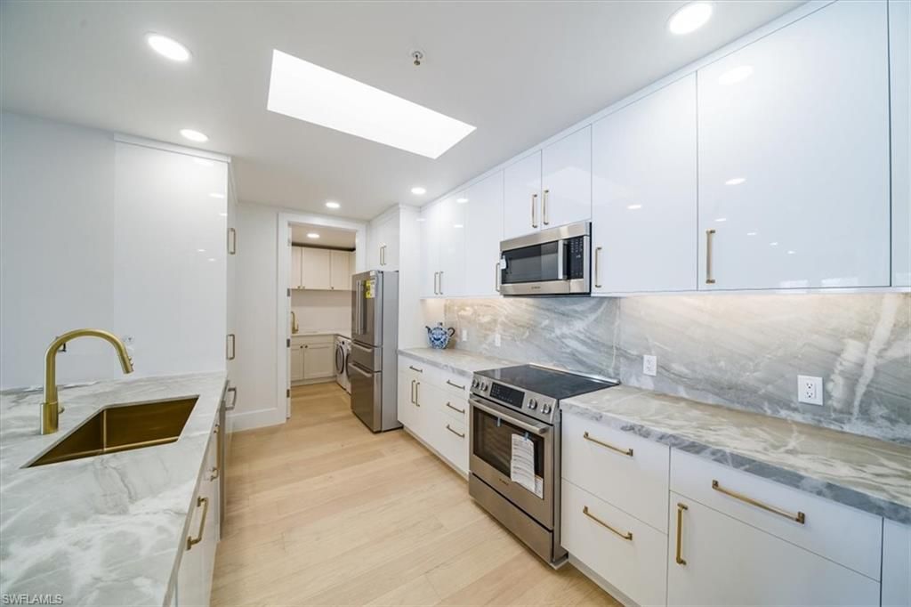 780 5th AVE S 305, NAPLES, FL 34102 — photo 3