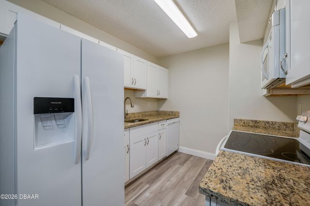 1600 Big Tree Rd Unit H3, South Daytona, FL 32119