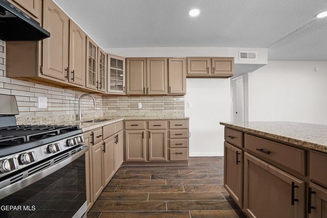 10256 SHARP Drive, El Paso, TX 79924