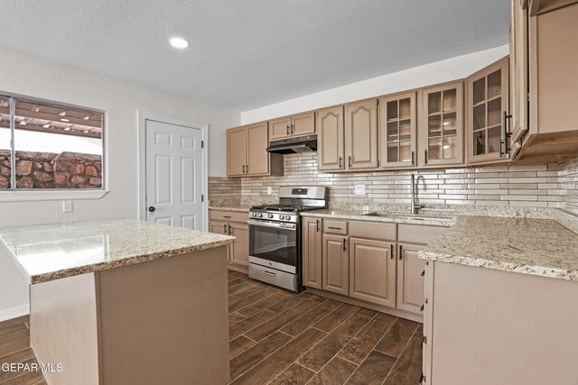 10256 SHARP Drive, El Paso, TX 79924