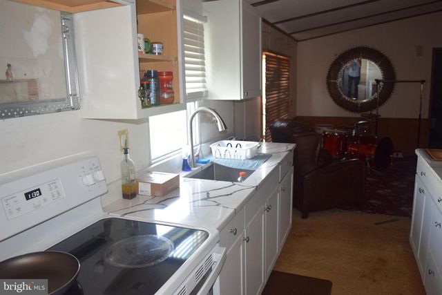 613 STREAM VIEW DR, North Wales, PA 19454