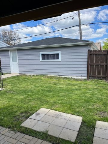 111 E 34th Street, Steger, IL 60475
