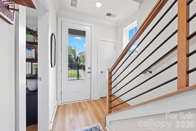 3225 Zenith Lane, Charlotte, NC 28205