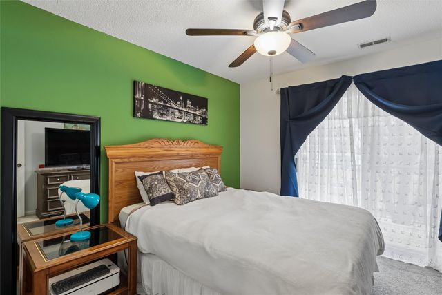 4829 86th Street 19, Urbandale, IA 50322