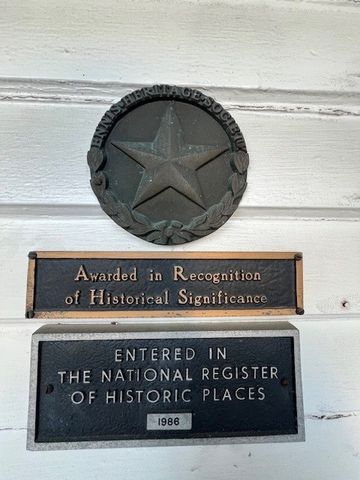 209 N Preston Street, Ennis, TX 75119