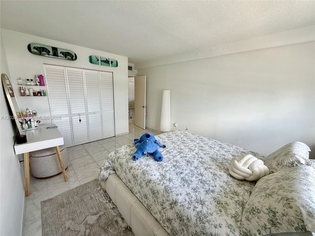 400 Kings Point Dr 928, Sunny Isles Beach, FL 33160