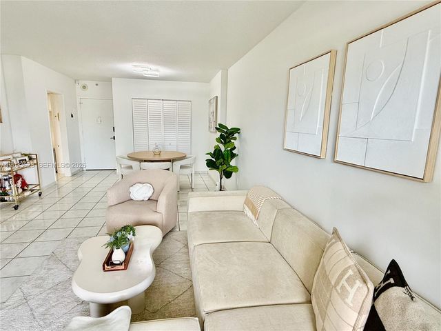 400 Kings Point Dr 928, Sunny Isles Beach, FL 33160