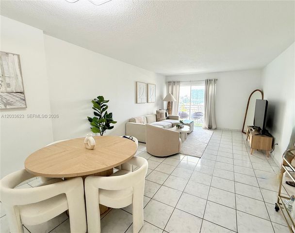 400 Kings Point Dr 928, Sunny Isles Beach, FL 33160