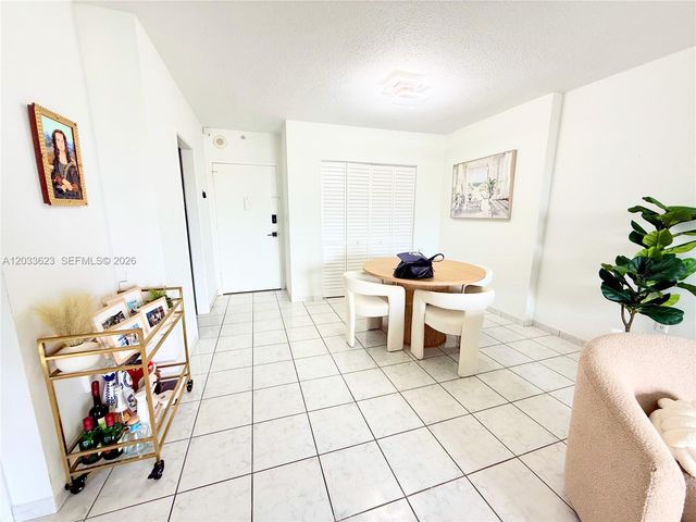 400 Kings Point Dr 928, Sunny Isles Beach, FL 33160