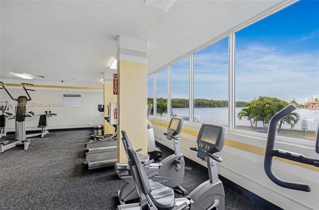 400 Kings Point Dr 928, Sunny Isles Beach, FL 33160