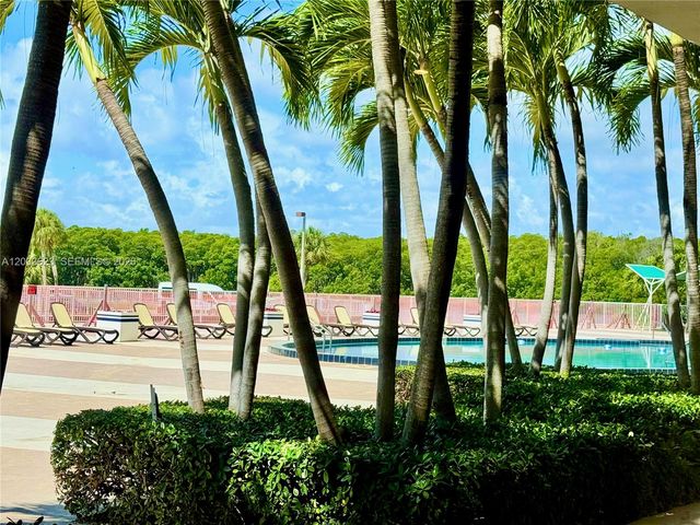 400 Kings Point Dr 928, Sunny Isles Beach, FL 33160
