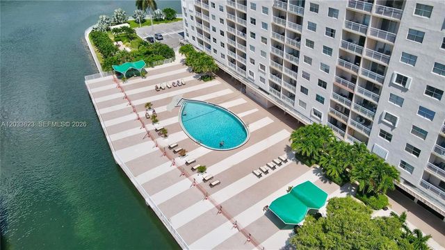 400 Kings Point Dr 928, Sunny Isles Beach, FL 33160