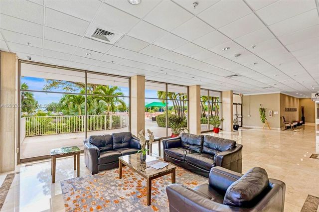 400 Kings Point Dr 928, Sunny Isles Beach, FL 33160