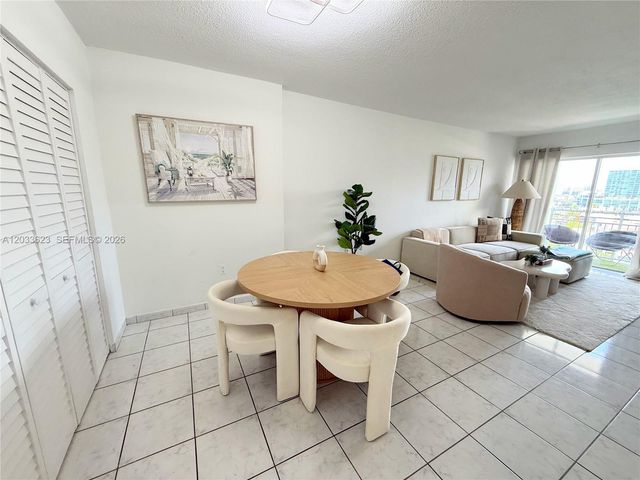 400 Kings Point Dr 928, Sunny Isles Beach, FL 33160