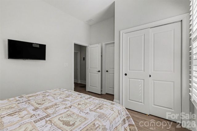 14605 Crosswater Lane, Charlotte, NC 28278