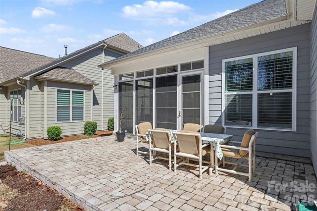 14605 Crosswater Lane, Charlotte, NC 28278