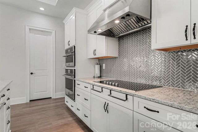 14605 Crosswater Lane, Charlotte, NC 28278