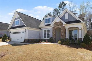 14605 Crosswater Lane, Charlotte, NC 28278