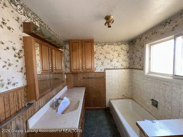 8733 S Cochran Road, Olivet, MI 49076