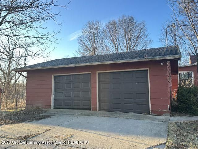 8733 S Cochran Road, Olivet, MI 49076