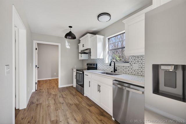 2102 W 58th Street, Tulsa, OK 74107