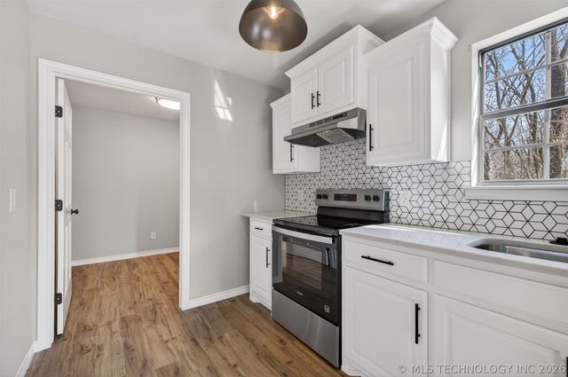 2102 W 58th Street, Tulsa, OK 74107