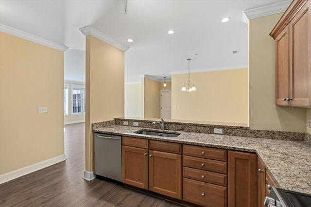 3520 Central Ave Apt 207, Memphis, TN 38111