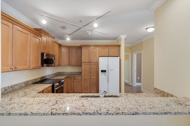 3520 Central Ave Apt 207, Memphis, TN 38111