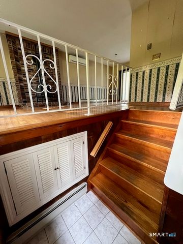 78 East Quasset Road, Woodstock, CT 06281