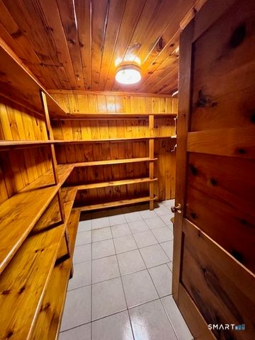 78 East Quasset Road, Woodstock, CT 06281