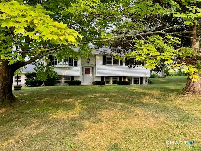 78 East Quasset Road, Woodstock, CT 06281