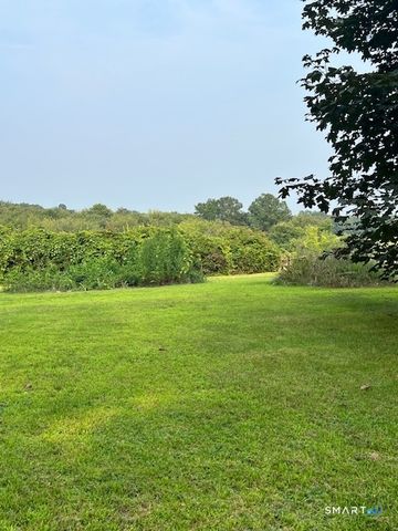 78 East Quasset Road, Woodstock, CT 06281