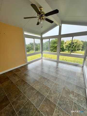 78 East Quasset Road, Woodstock, CT 06281