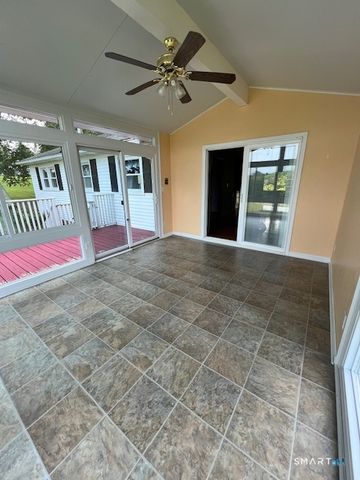 78 East Quasset Road, Woodstock, CT 06281