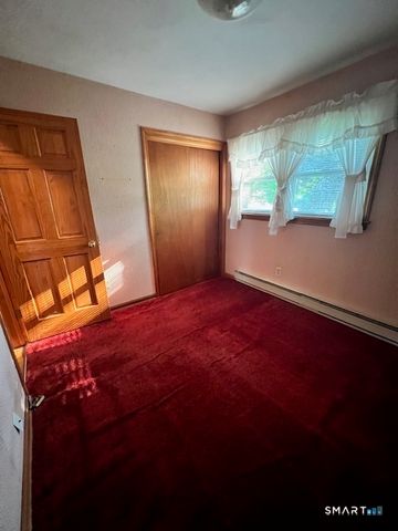 78 East Quasset Road, Woodstock, CT 06281