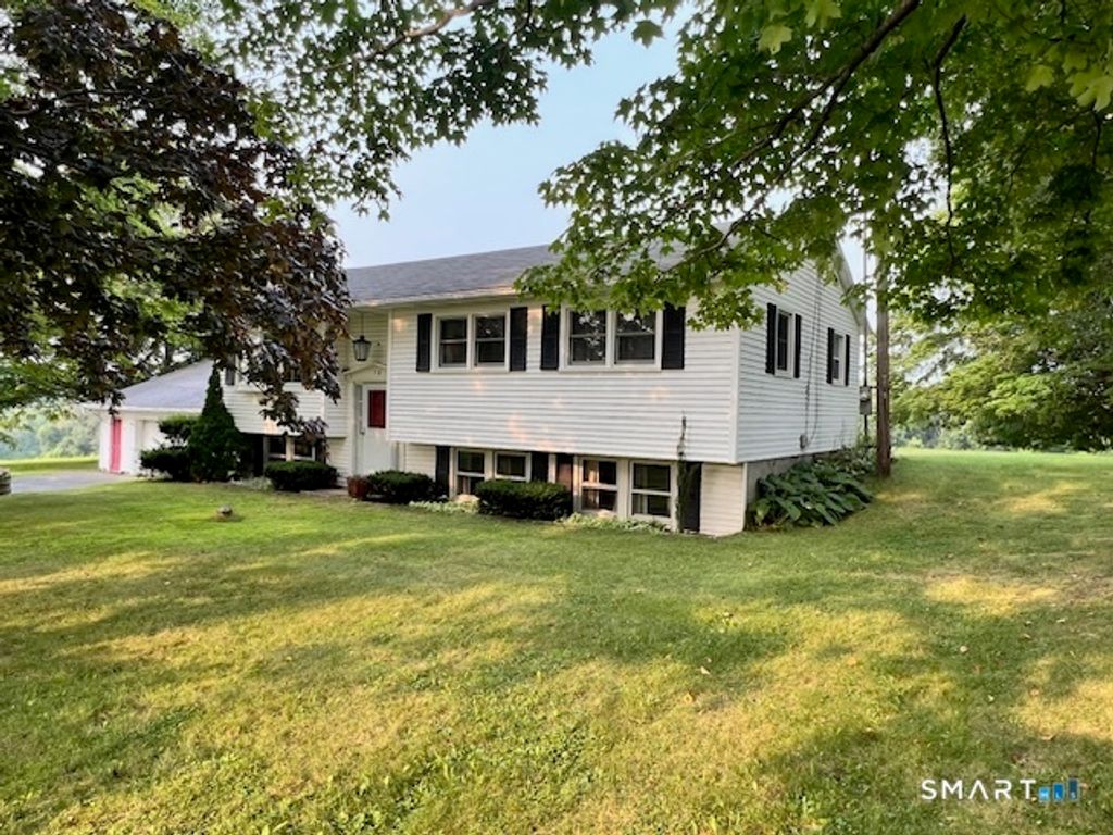 78 East Quasset Road, Woodstock, CT 06281