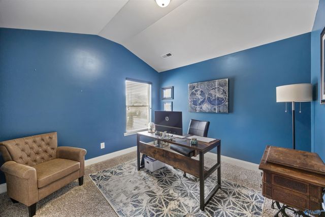7103 Kingsbridge Lane SE, Owens Cross Roads, AL 35763