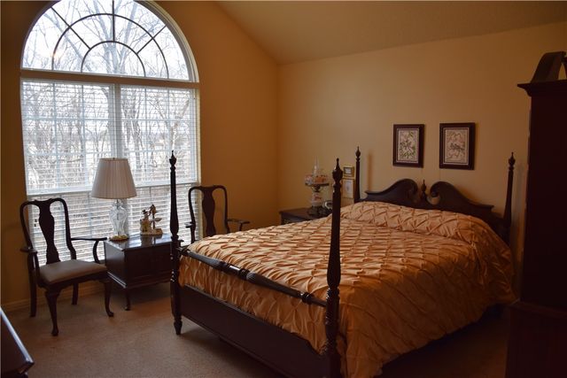 4946 W Waverly Road, Fayetteville, AR 72704