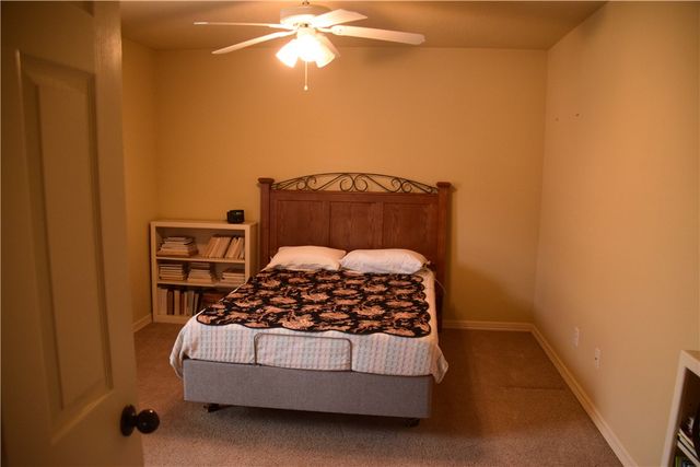 4946 W Waverly Road, Fayetteville, AR 72704